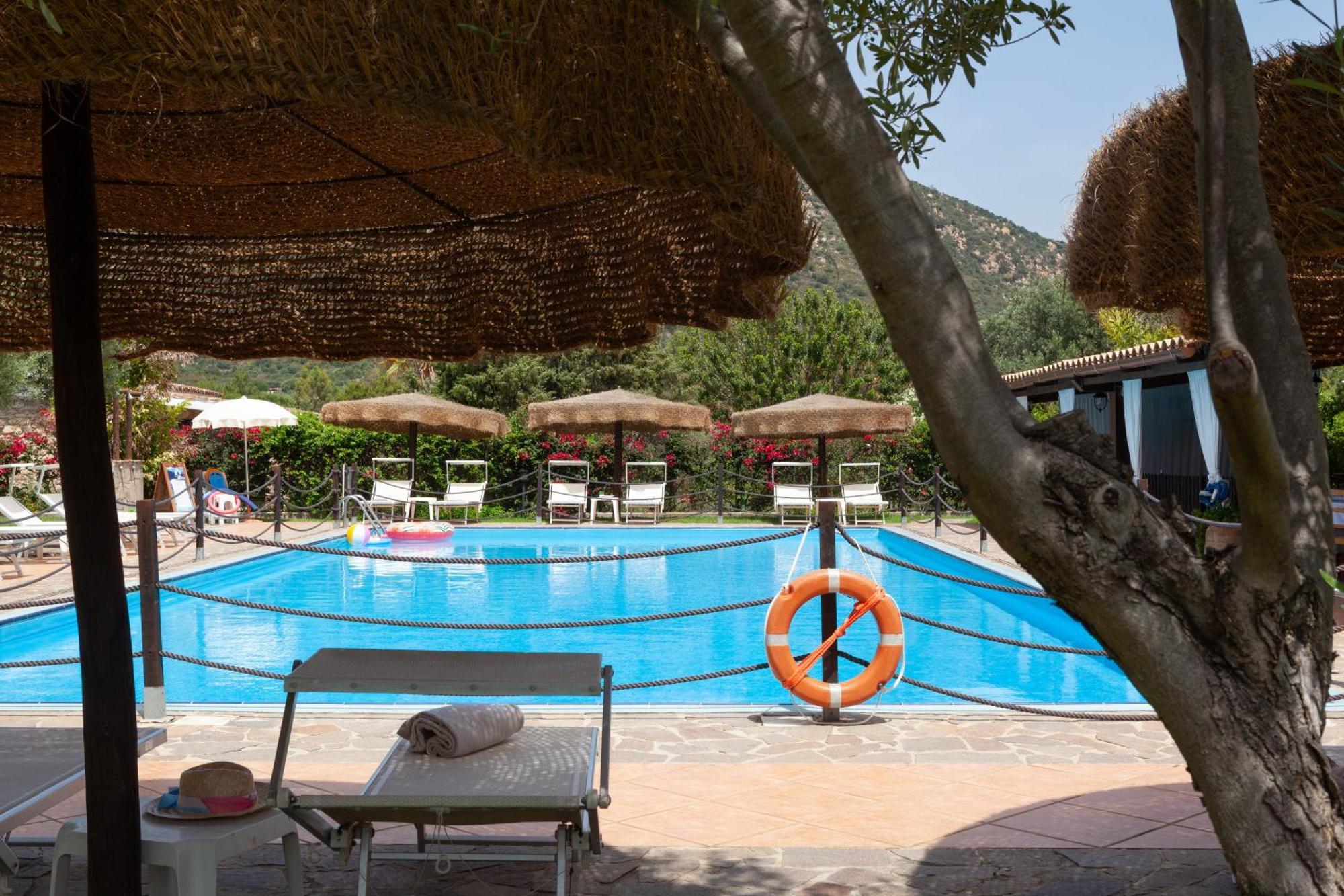 iH Hotels Le Zagare Resort Villasimius Exterior foto