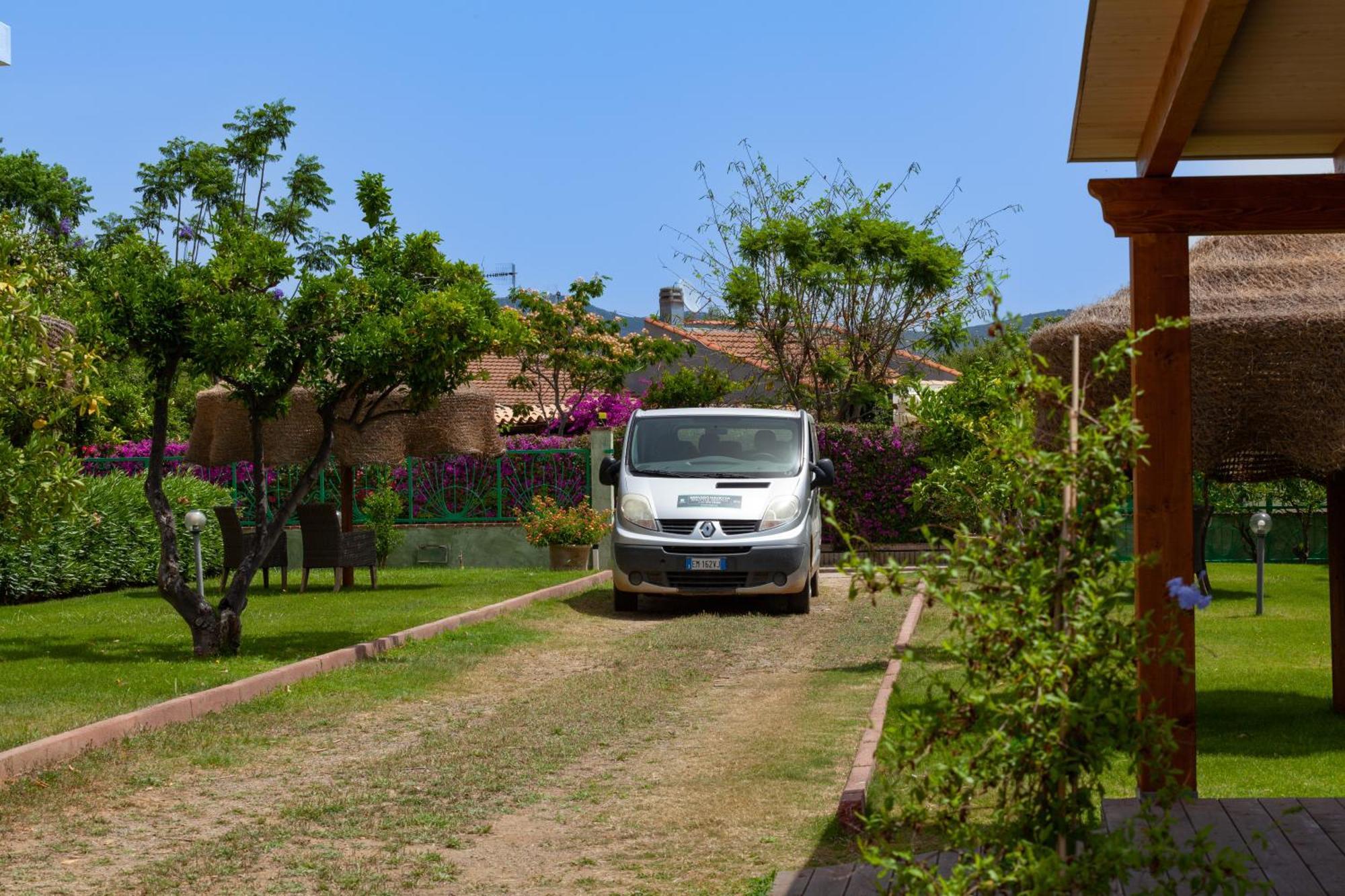 iH Hotels Le Zagare Resort Villasimius Exterior foto